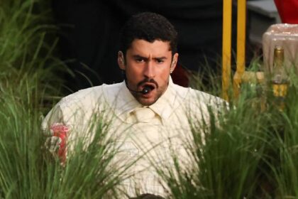 Bad Bunny le mete sazón, batería y reguetón al Super Bowl